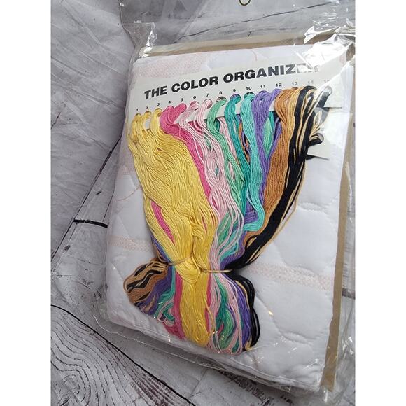 JCA "Humpty Dumpty Sat On A Wall" Stamped Cross Stitch Kit Baby Quilt New - Picture 4 of 4